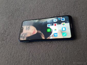 Huawei p 20 lité V dobrem stavu - 3