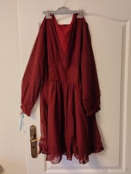 Dámské oblečení S/M/L mix, paruky - 3
