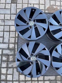 ORIGINÁL Alu Volkswagen Belmont R17, 5x112 - TOP STAV - 3