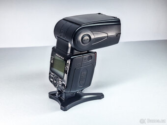 Blesk Nikon SB-700 - 3