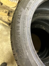 Zimní pneu continental 235/45 R18 - 3