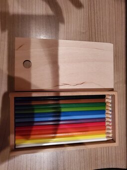 Pastelky v dřevěném pouzdře - 3
