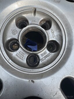 Alu kola 5x100 r16 s pneu 205/55/16 - 3
