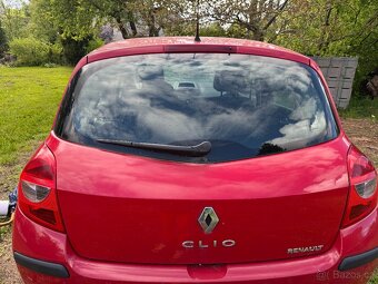Renault Clio na náhradní díly - 3