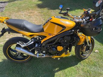 Triumph Speed Triple 1050 - 3