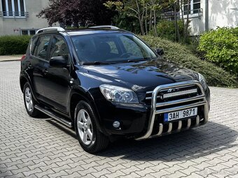 Toyota Rav4 2.2 D4-D 130kW SUV 4x4 Navi Tempomat Rám Nášlapy - 3