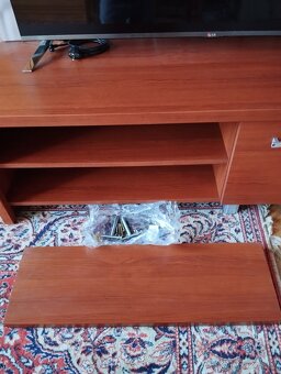 Stolek pod Tv - 3