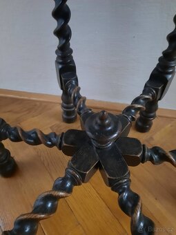 Starožitný krásný zvláštní stolek prům.56 cm,v 57 cm, - 3