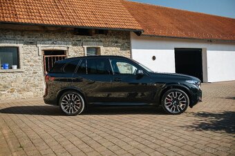 BMW X5 xDrive30d G05, najeto pouze 9tis. km, DPH - 3