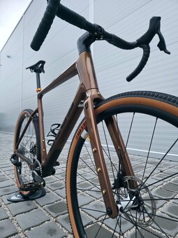 Gravel Focus Atlas 8.9 Carbon 2023 Rival eTap AXS 28" - 3