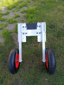 Člun s elektrickým motorem - 3