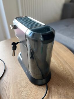 Kávovar DeLonghi Dedica Espresso EC 685.BK - 3