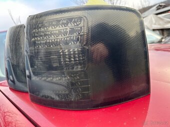 Zadni svetla audi a6 c5 avant - 3