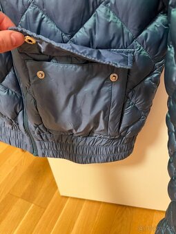 Guess dámská bunda - 3