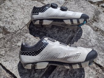 Tretry Force vel. 37 - 3