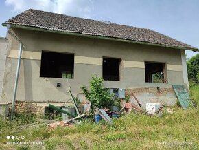 Stavební pozemkem s RD hrubá stavba Kyjov u HB - 3