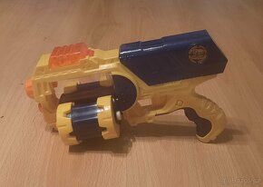 2x pistole nerf + 60x naboje - 3