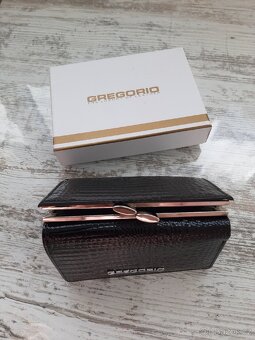 Dámská Lakovaná Kožená Peněženka Gregorio - 3