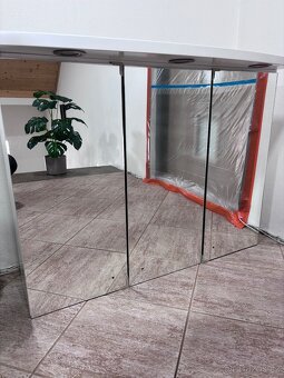 Skřínka do koupelny s uložnym prostorem - 3