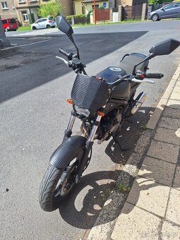 Yamaha XJ 600 (spěchá) - 3