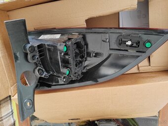 Pravé zadní světlo vnější Renault Clio kobbi IV - 3