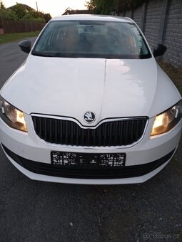 ŠKODA Octavia kombi 1,2 benzín 77kw - 3