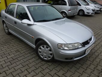 Opel Vectra 1.8 16V 1.majitel NOVÉ V CZ - 3