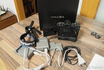 Prodám tělo OM-D E-M5 Mark II - 3