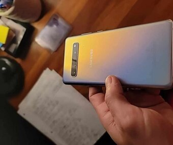 Samsung Galaxy S10 - 3