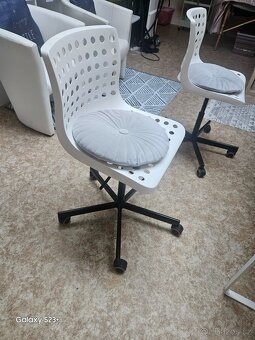 Židle vhodné pro děti - 3