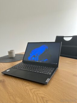 Prodej Notebooku Lenovo, 16GB RAM Business Black - 3