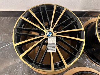 original r19 BMW 5er G30 G31 635 Night Gold 689483 - 3