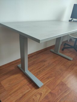 Kancelářský/Pracovní stůl - 3