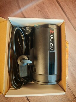 Blesk Jinbei 250 - 3