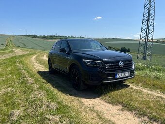 VW TOUAREG 3.0TDI 210kW • RLINE • WEBASTO • MASÁŽE - 3