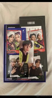 Oddinary Stray Kids kpop album blue - 3