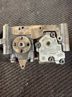 OLEJOVÉ ČERPADLO VW AUDI ŠKODA 2.0 TDI 03G103535B 03G103537B - 3