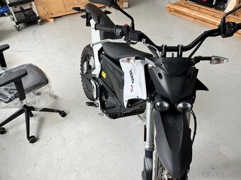 Zero FX Elektrické enduro - 3