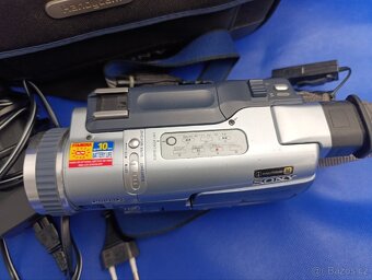 Videokamera Sony DCR-TRV330 - 3