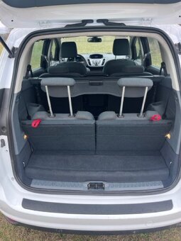 Ford Grand c-max 7míst Benzín 1.6 - 3