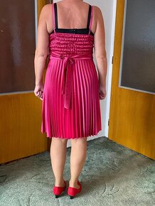 Šaty plesové a zimní - 3