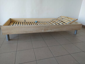 Dřevěná postel-jednolůžko - 3