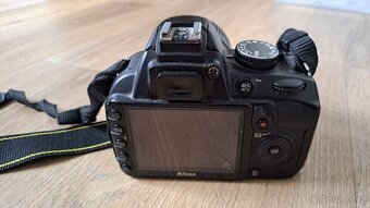 Nikon D3100 18-55 mm VR+ Nissin blesk Di622 Mark II + Brašna - 3