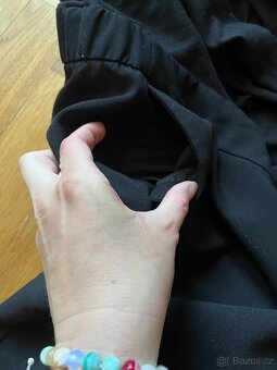 Těhotenské černé kalhoty 3/4 MAMA H&M - 3