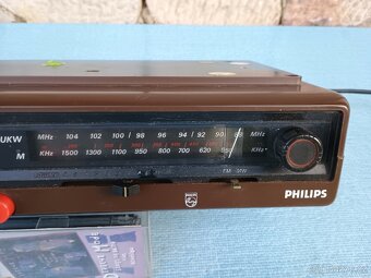 Rádiobudik Phillips - 3