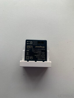 Legrand zásuvky vypínače na kopos lišty a domovní instalaci - 3