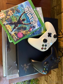 Xbox One X + Kinect + 2 orig ovladače + Hra Kinect Rivals - 3