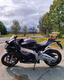 Aprilia RSV4 RR - 3