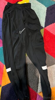 NIKE DRI-FIT VEL L(L-XL) PÁNSKÉ SPORTOVNÍ TEPLÁKY - 3