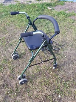 Chodítko čtyřkolové - 3